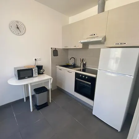 Centre Апартаменти Мантон